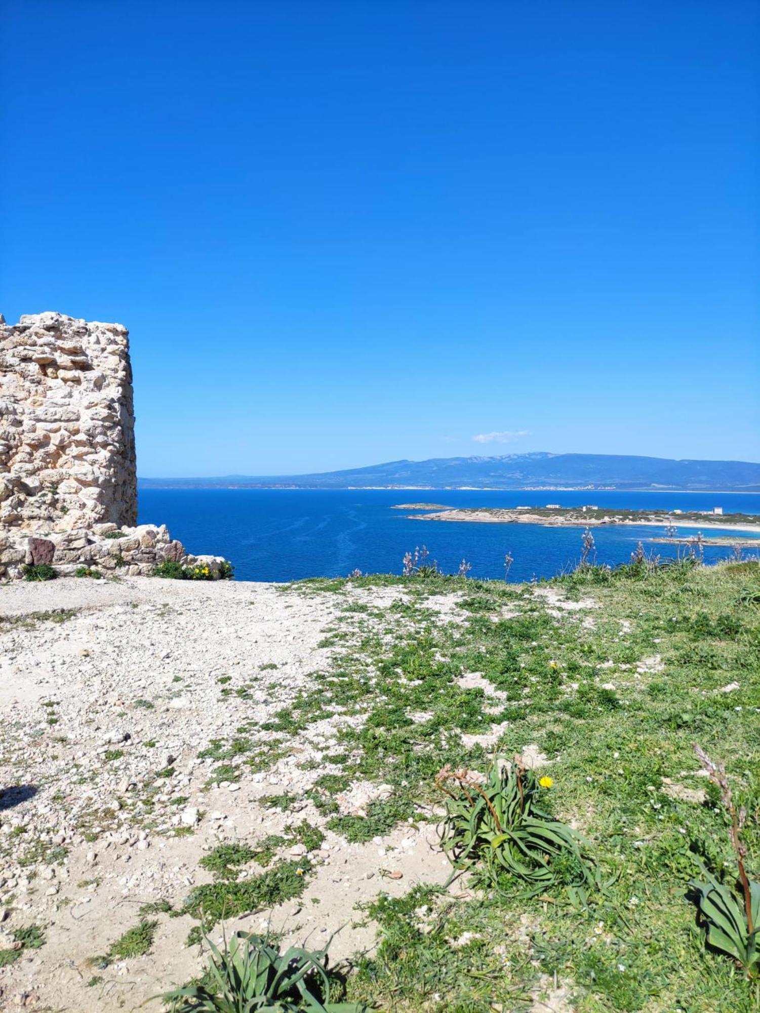 Casa Vacanza Da Chicco E Dani Nurachi Esterno foto