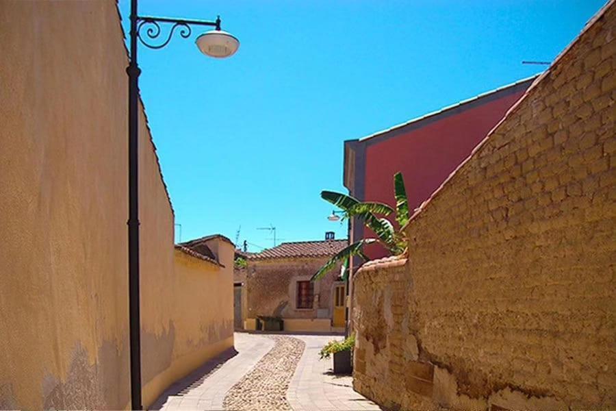 Casa Vacanza Da Chicco E Dani Nurachi Esterno foto